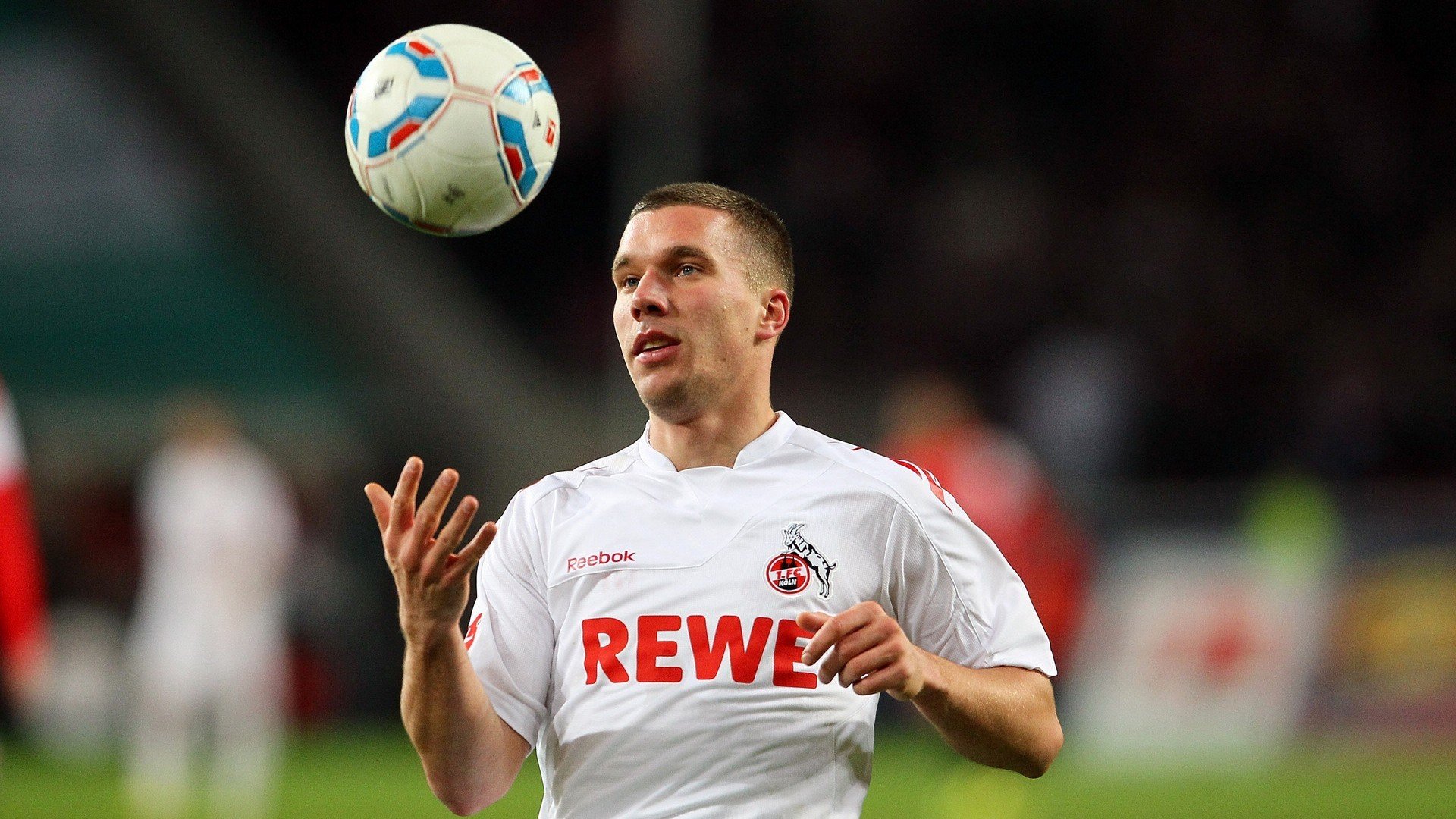 斯瓦泰克赛后谦逊发言登热搜,多特蒙德血战多特蒙德引发热议